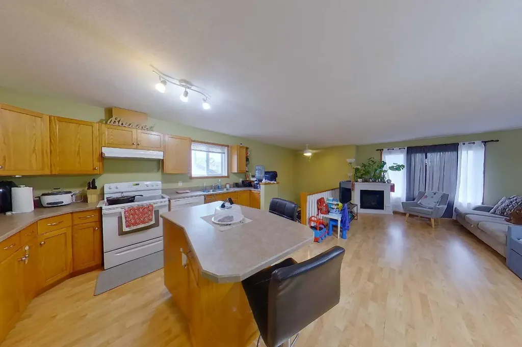 832 10 Avenue Slave Lake AB T0G2A4