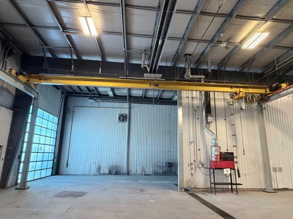 10211 88 Avenue Clairmont AB T8X 5G8