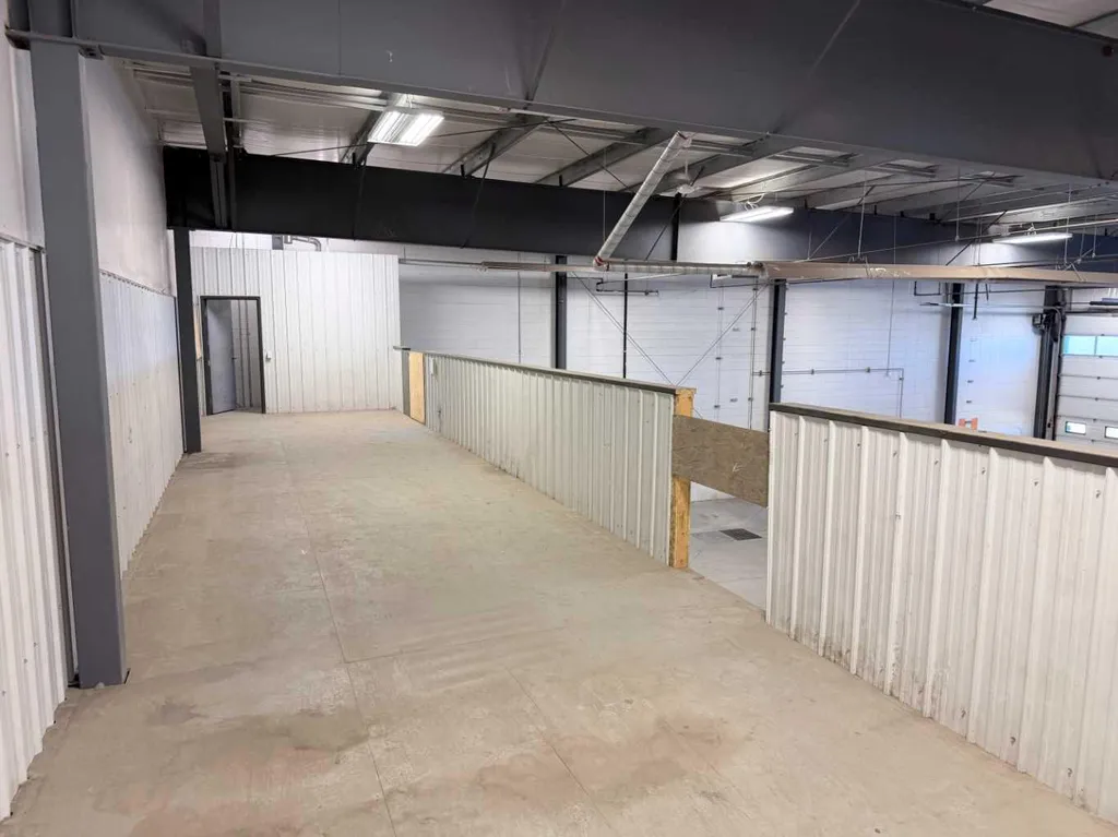 10211 88 Avenue Clairmont AB T8X 5G8