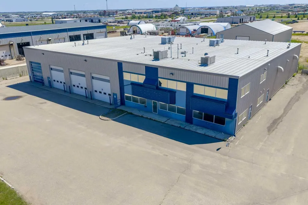 10211 88 Avenue Clairmont AB T8X 5G8