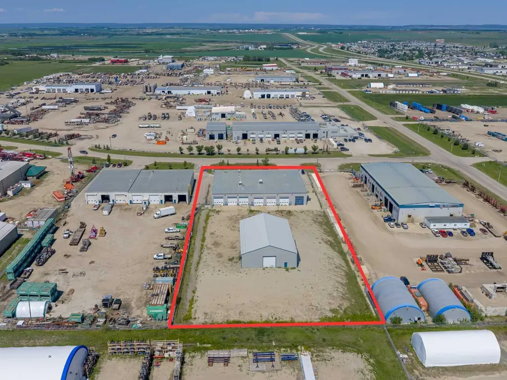 10211 88 Avenue Clairmont AB T8X 5G8