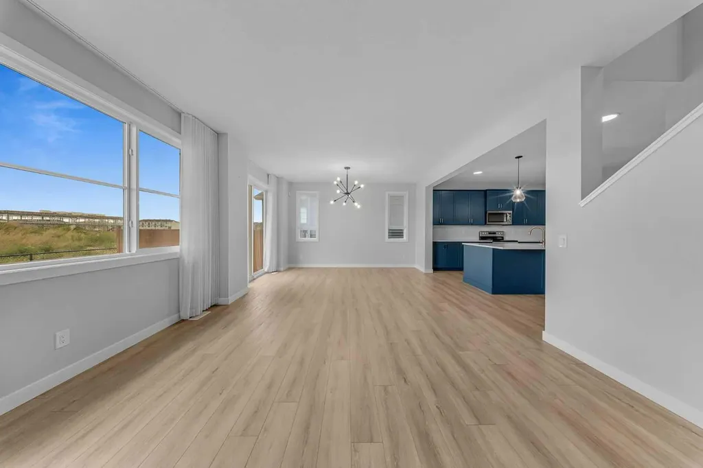 82 Belvedere Green SE Calgary AB T2A 7G2
