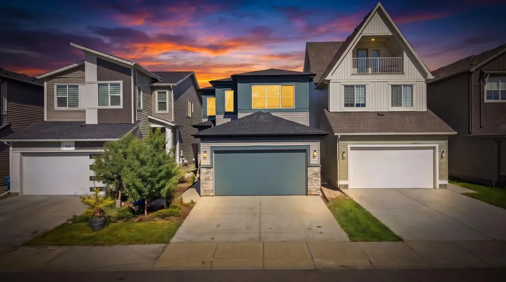 82 Belvedere Green SE Calgary AB T2A 7G2