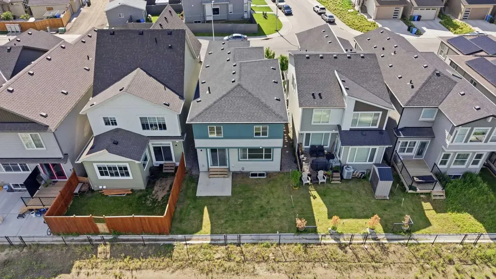 82 Belvedere Green SE Calgary AB T2A 7G2
