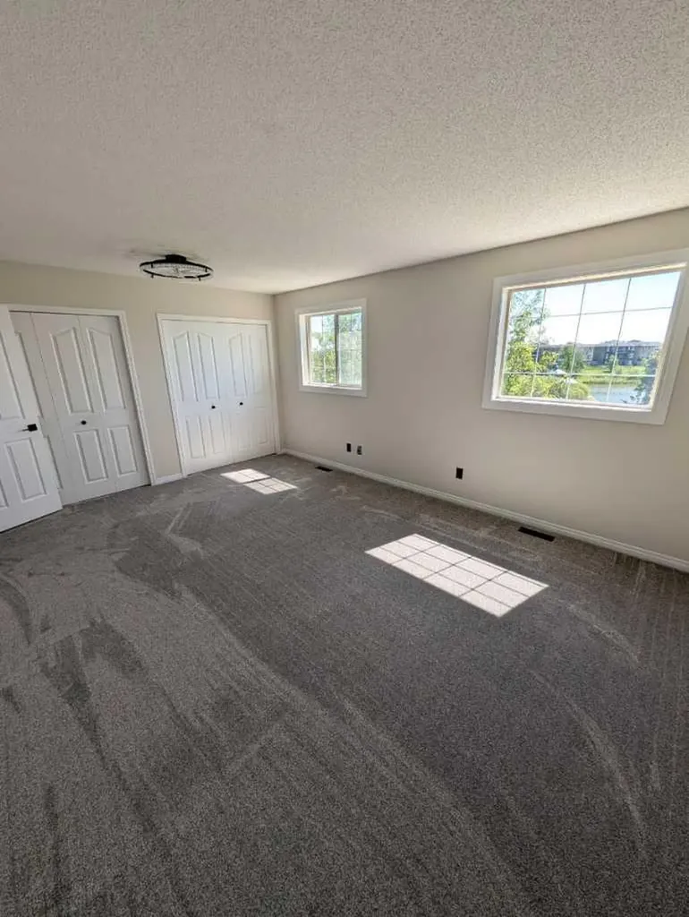 242 Taracove Place NE Calgary AB T3J 4T4