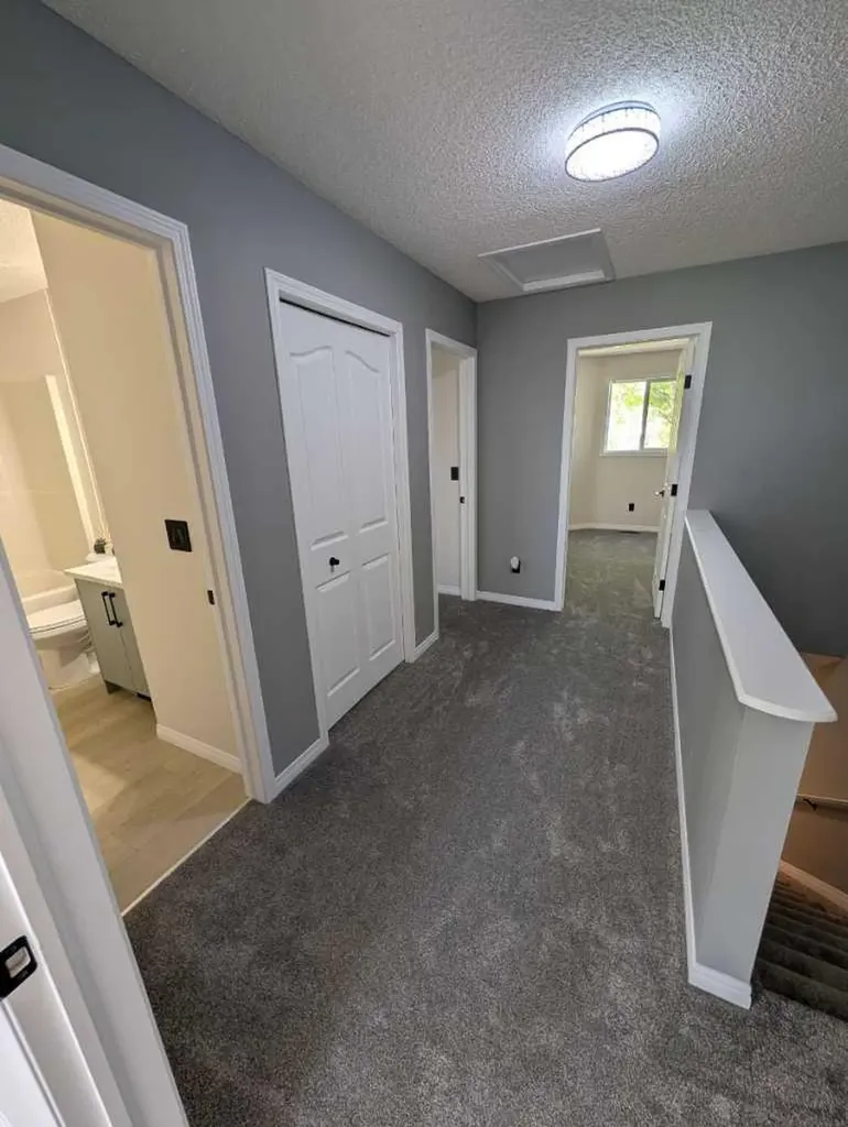 242 Taracove Place NE Calgary AB T3J 4T4