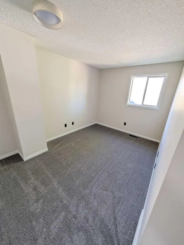 242 Taracove Place NE Calgary AB T3J 4T4