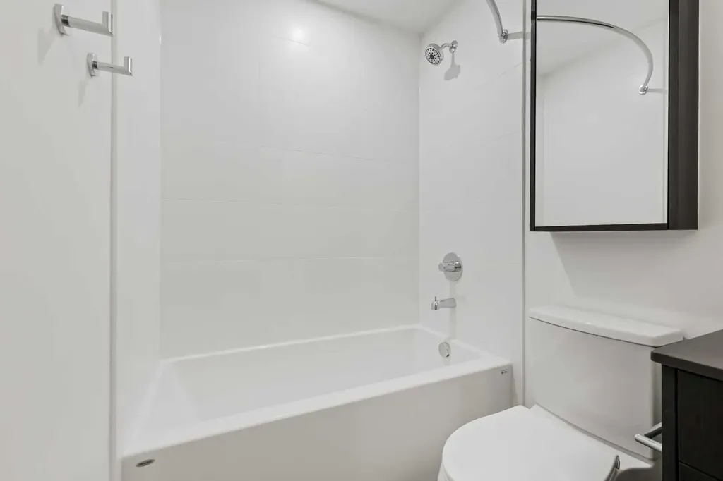 730 2 Avenue SW Calgary AB T2P 1R8