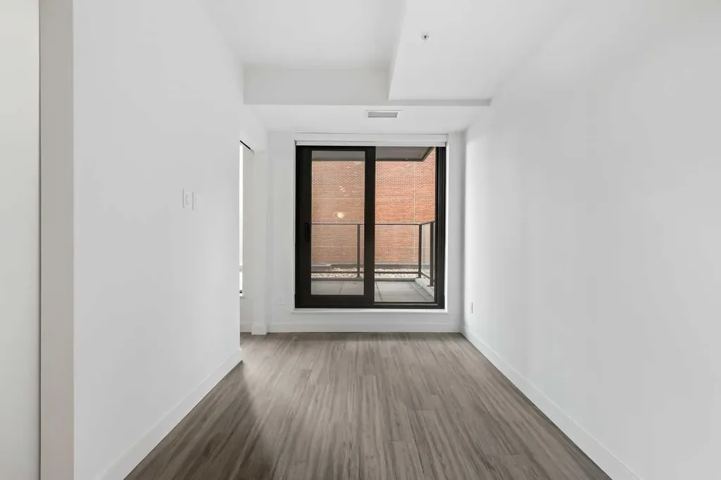730 2 Avenue SW Calgary AB T2P 1R8