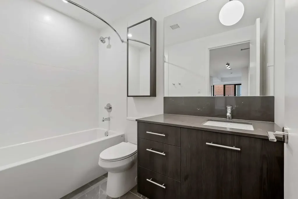 730 2 Avenue SW Calgary AB T2P 1R8