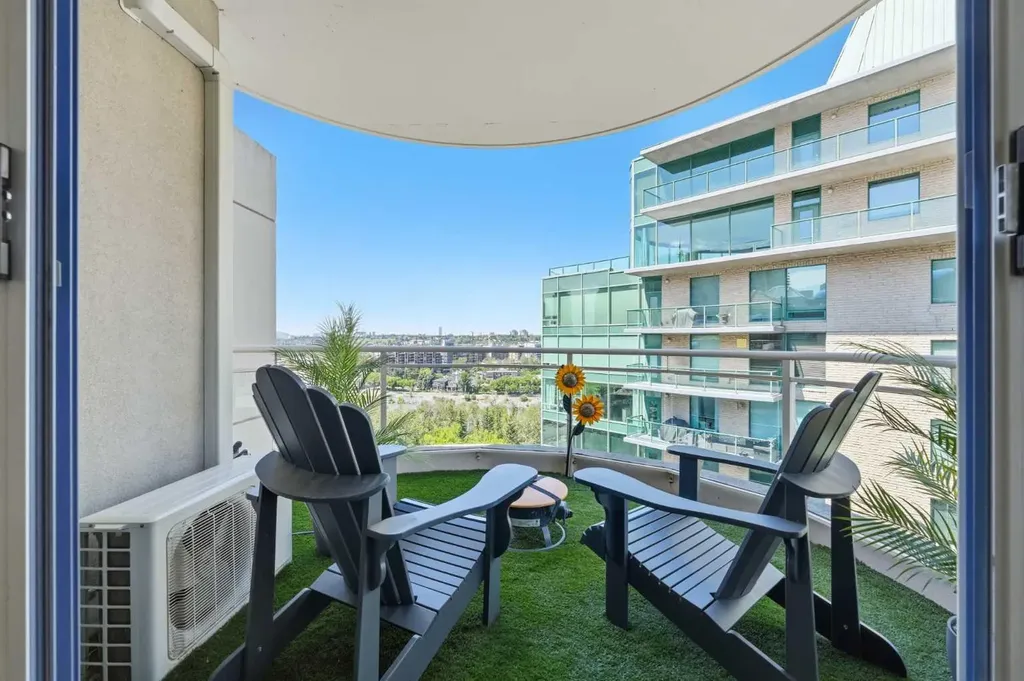 804 3 Avenue SW Calgary AB T2P0G9