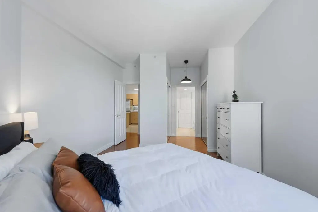 804 3 Avenue SW Calgary AB T2P0G9