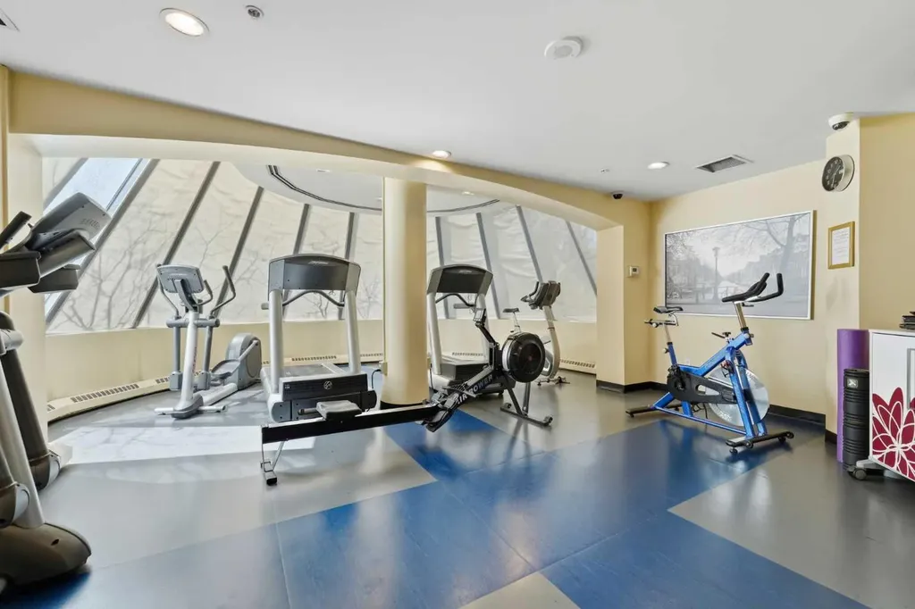 804 3 Avenue SW Calgary AB T2P0G9