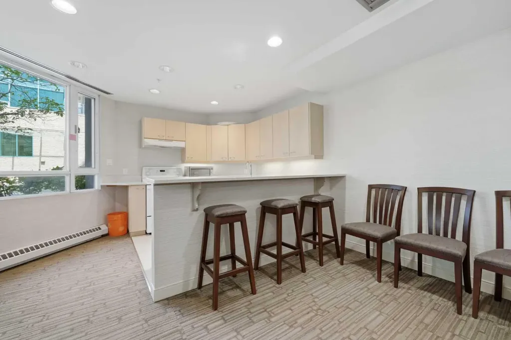 804 3 Avenue SW Calgary AB T2P0G9