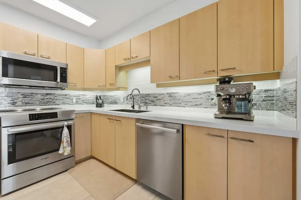 804 3 Avenue SW Calgary AB T2P0G9