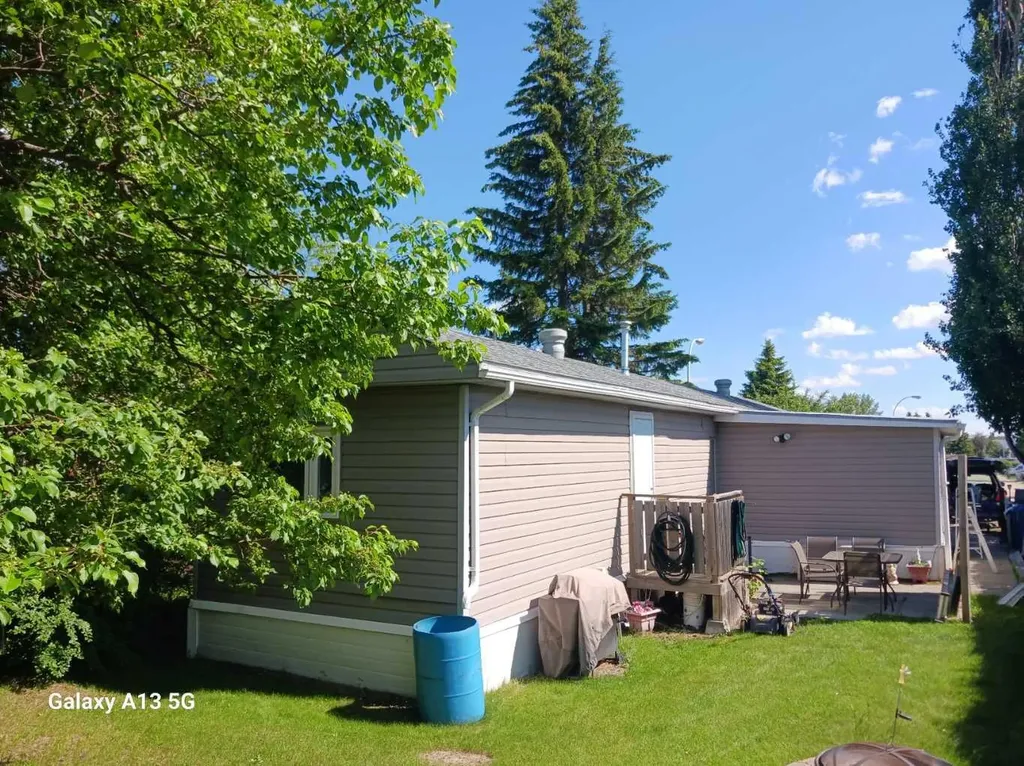 4922 Womacks Road Blackfalds AB T0M 0J0