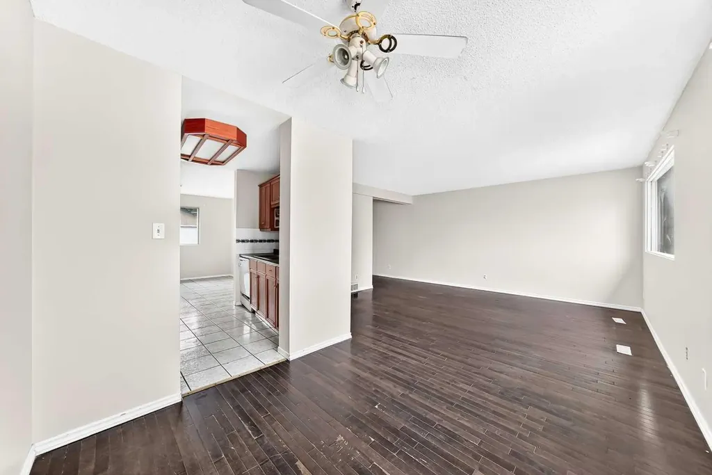 10316 Braeside Drive SW Calgary AB T2W 1B4