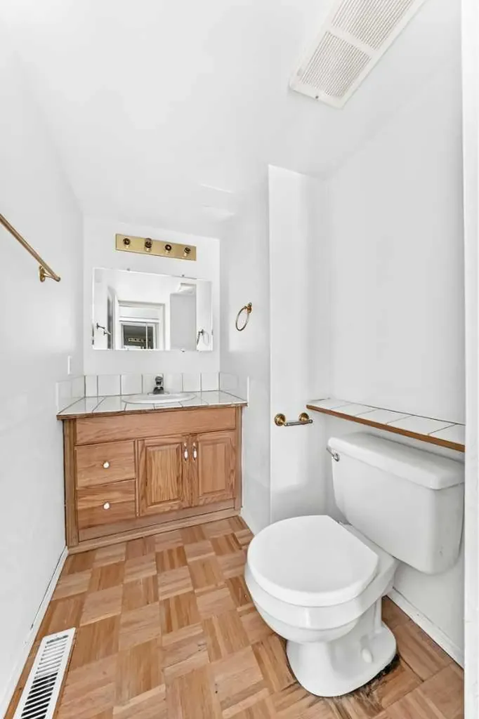 10316 Braeside Drive SW Calgary AB T2W 1B4