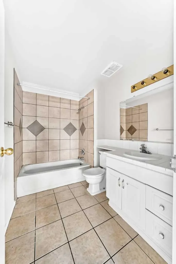 10316 Braeside Drive SW Calgary AB T2W 1B4