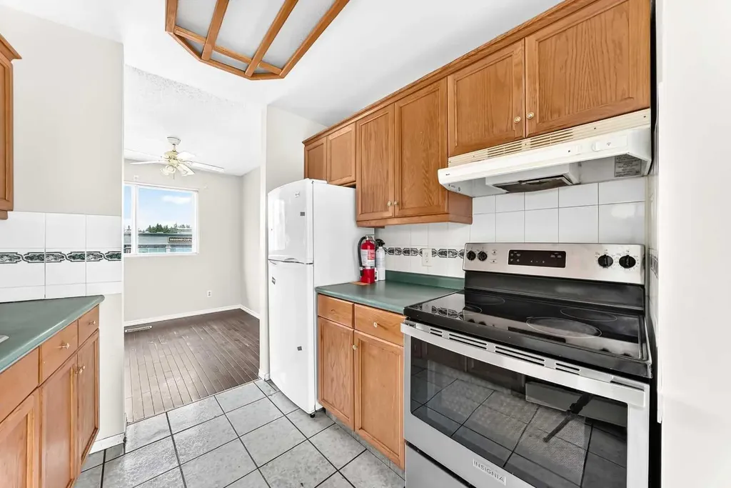 10316 Braeside Drive SW Calgary AB T2W 1B4