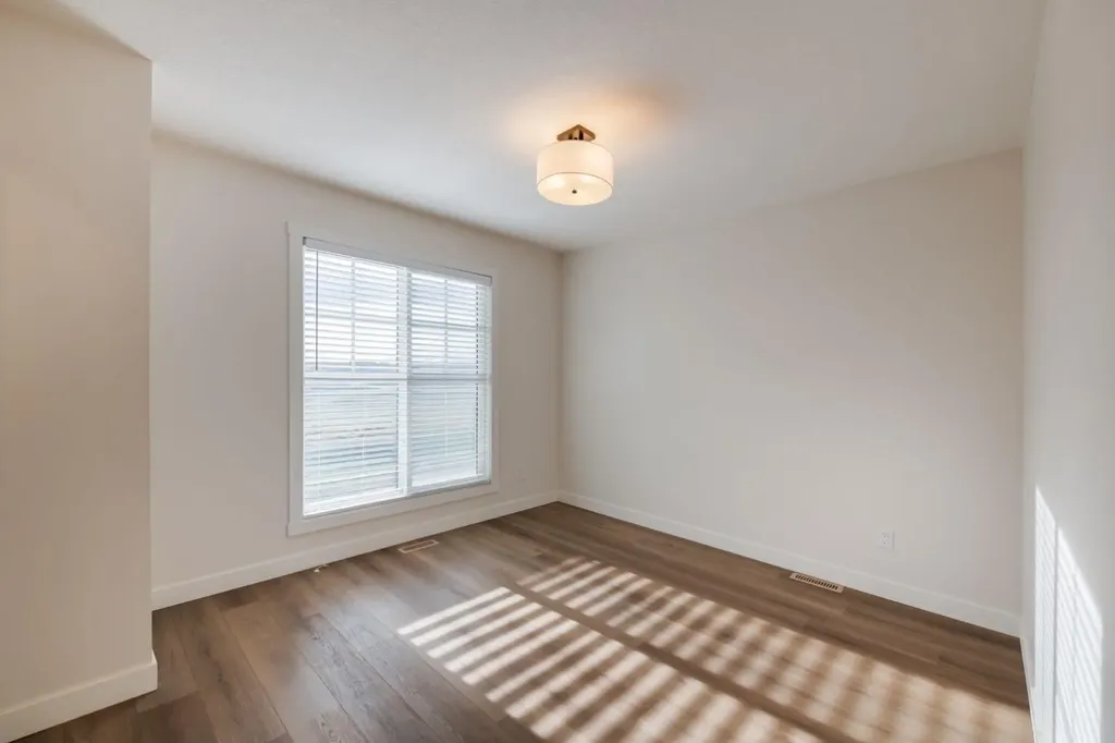 250 Alpine Avenue SW Calgary AB T2Y 0R8
