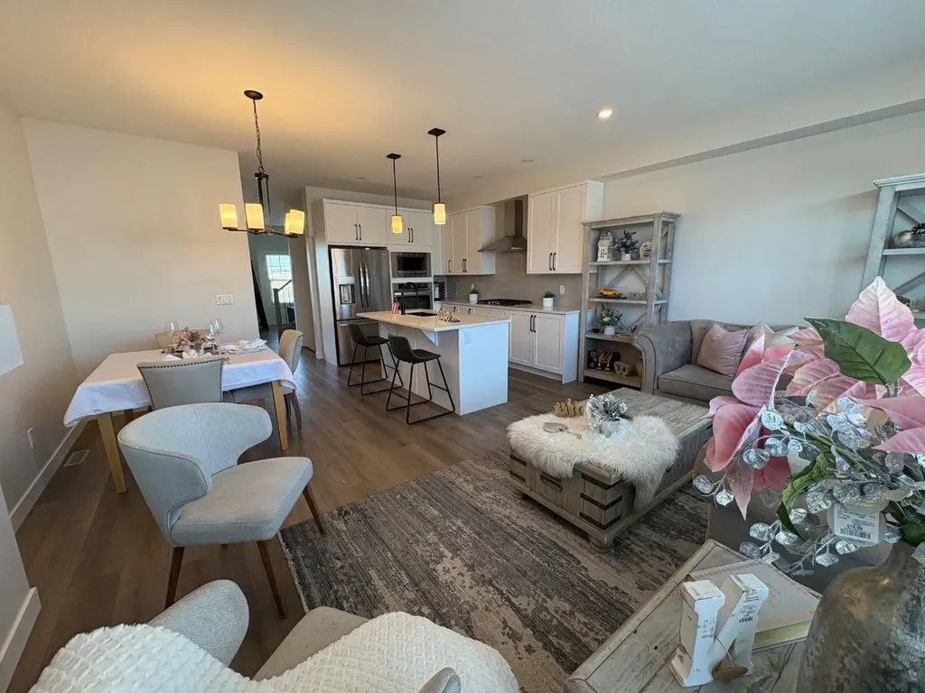 250 Alpine Avenue SW Calgary AB T2Y 0R8