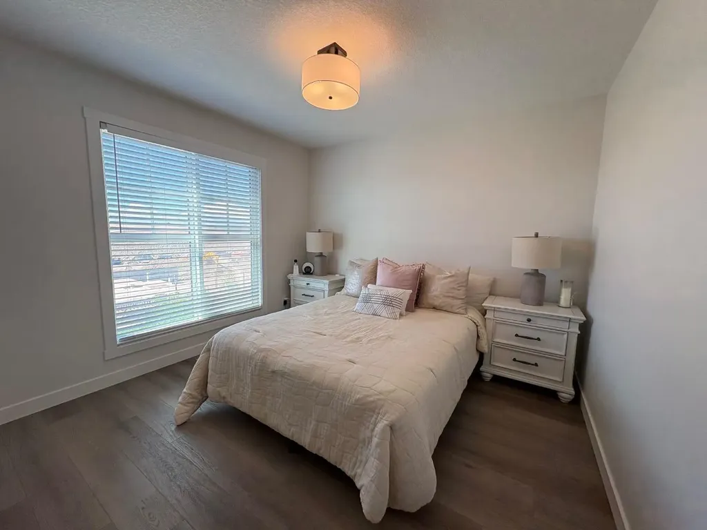 250 Alpine Avenue SW Calgary AB T2Y 0R8