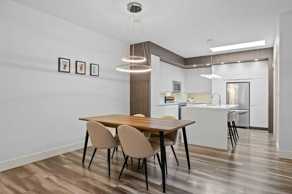 1728 36 Avenue SW Calgary AB T2T 2G3