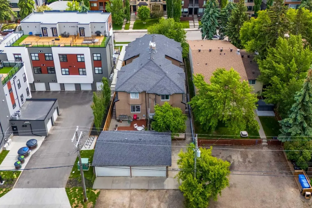 1728 36 Avenue SW Calgary AB T2T 2G3