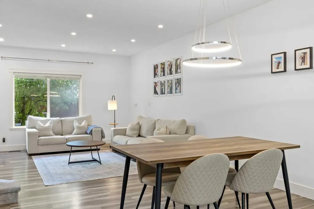 1728 36 Avenue SW Calgary AB T2T 2G3
