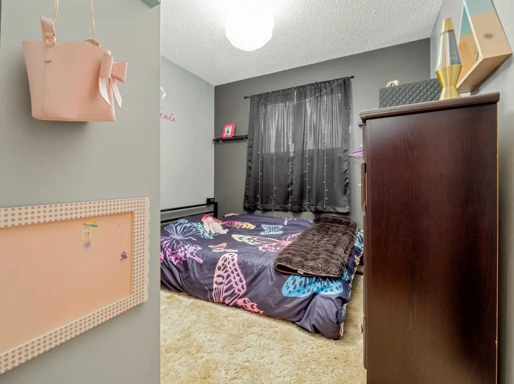 5205 40 Avenue Taber AB T1G 1C6
