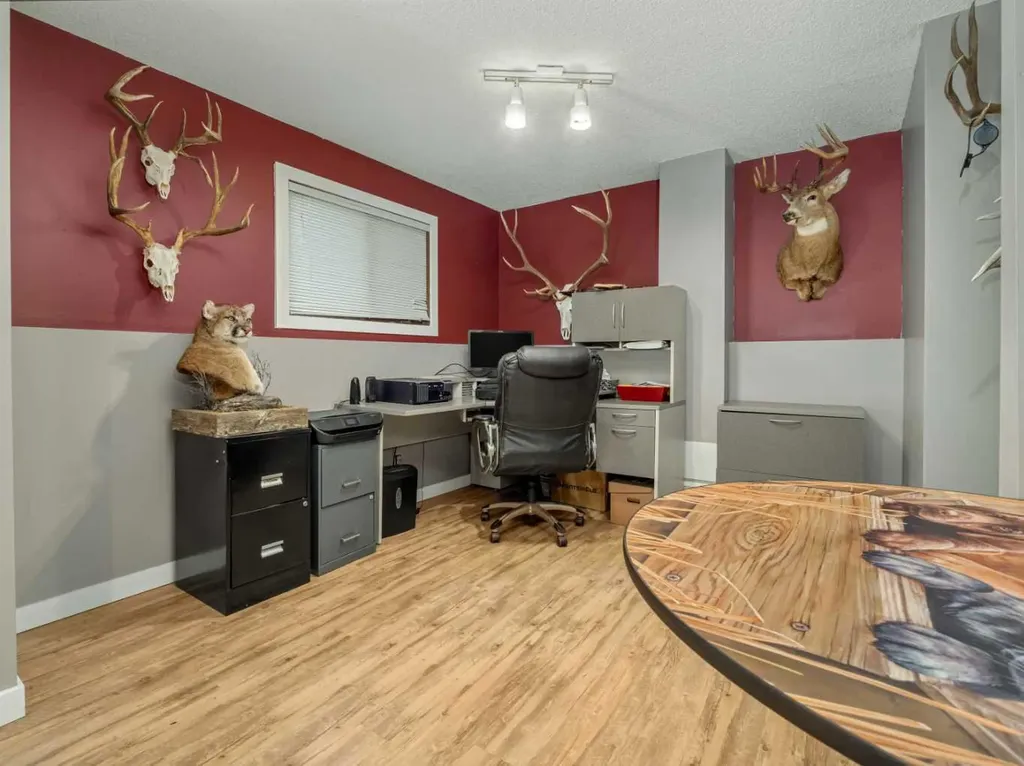 5205 40 Avenue Taber AB T1G 1C6