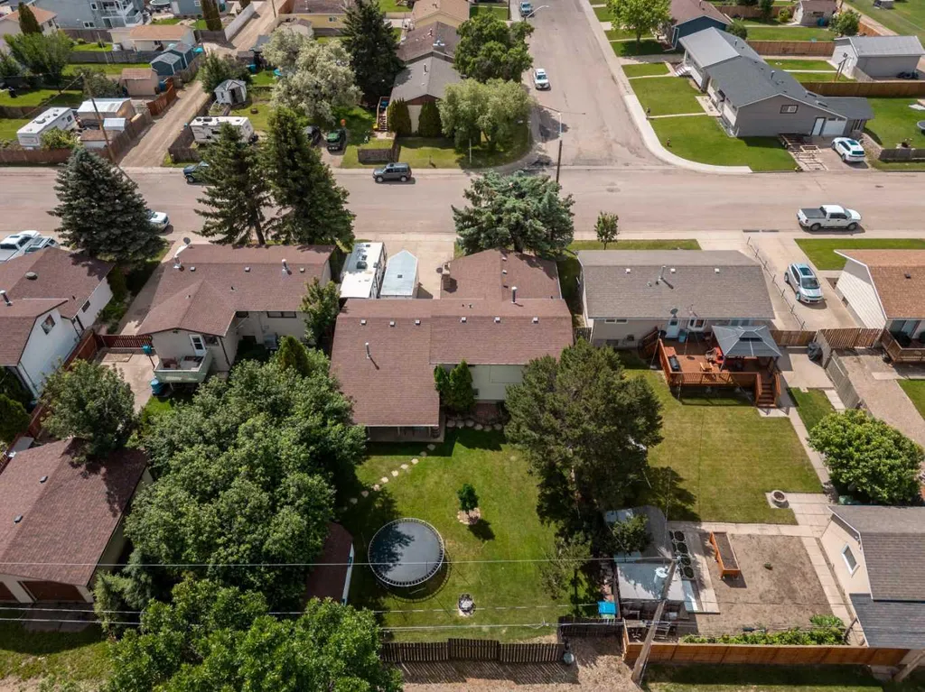 5205 40 Avenue Taber AB T1G 1C6