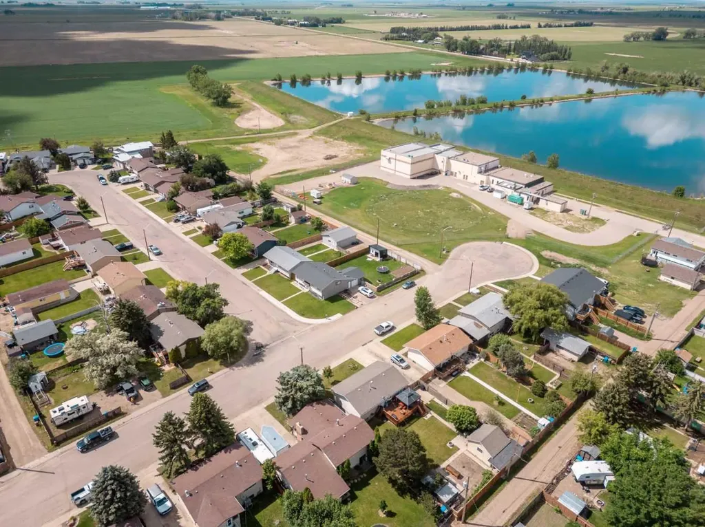 5205 40 Avenue Taber AB T1G 1C6