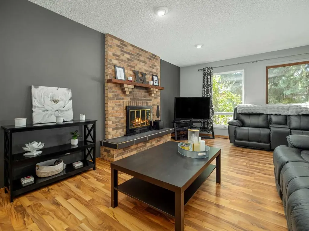 5205 40 Avenue Taber AB T1G 1C6