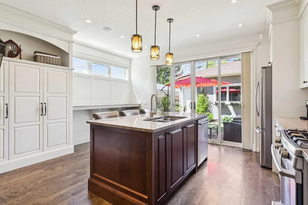 1723 31 Street SW Calgary AB T3C 1N2