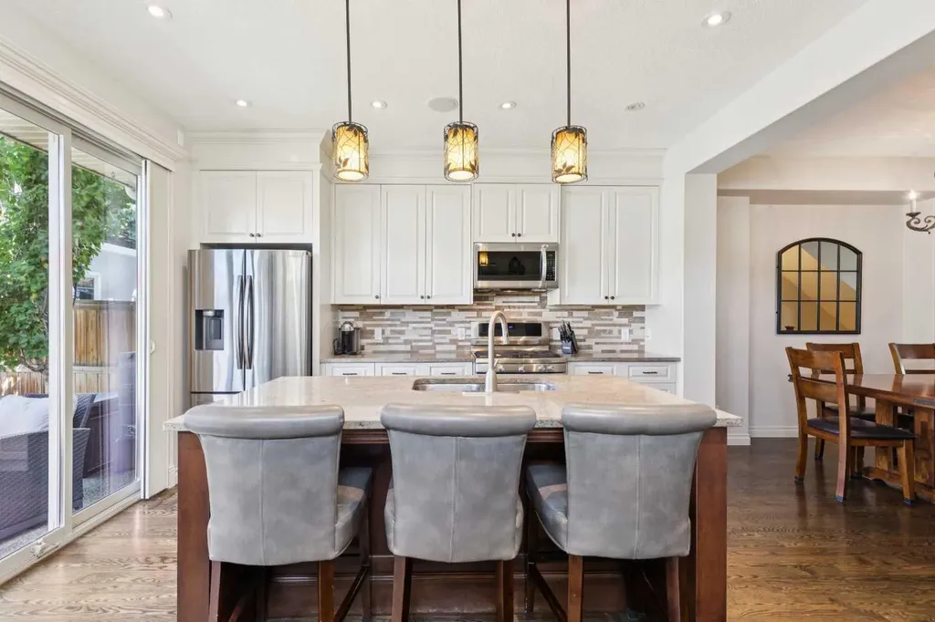 1723 31 Street SW Calgary AB T3C 1N2
