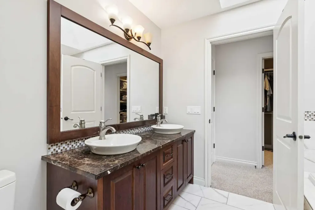 1723 31 Street SW Calgary AB T3C 1N2