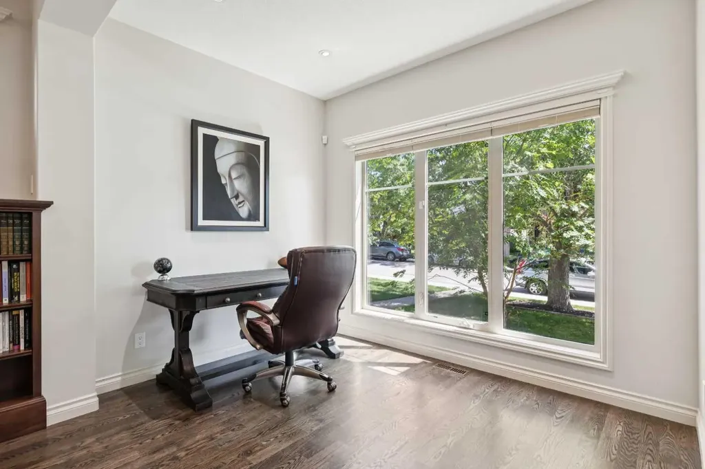1723 31 Street SW Calgary AB T3C 1N2