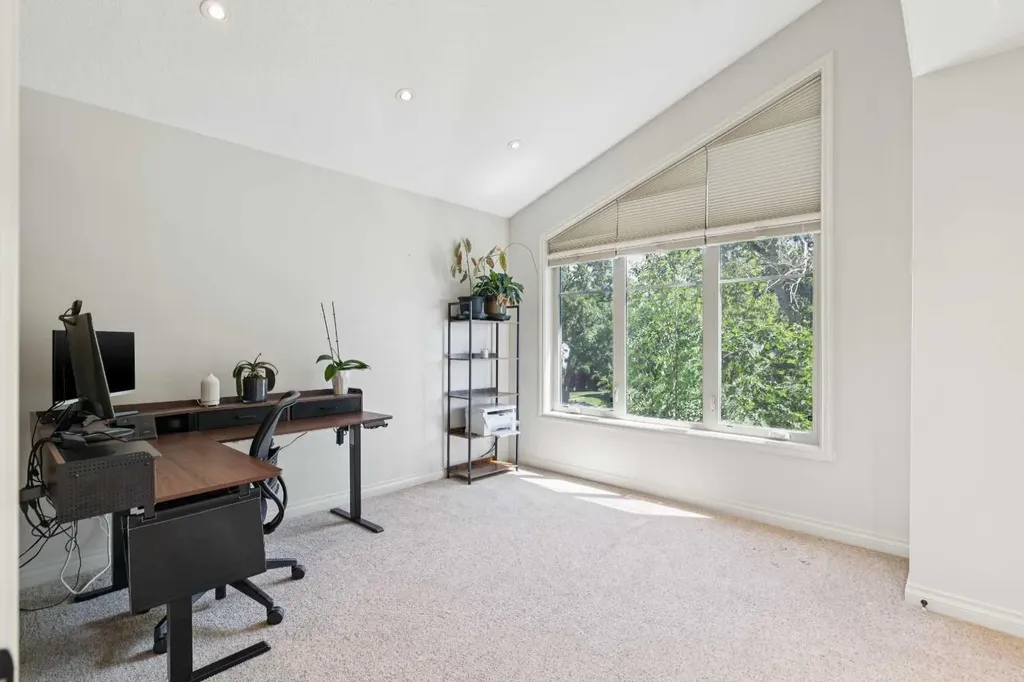 1723 31 Street SW Calgary AB T3C 1N2