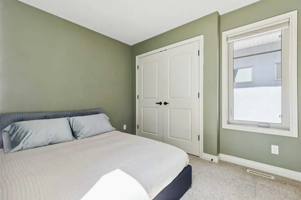 1723 31 Street SW Calgary AB T3C 1N2