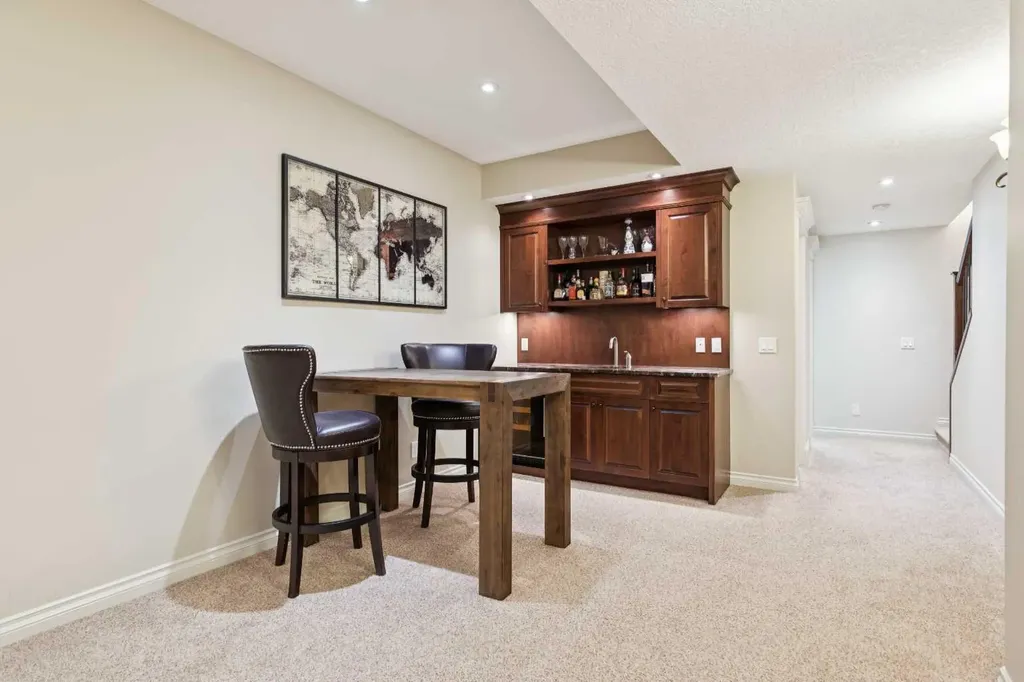 1723 31 Street SW Calgary AB T3C 1N2