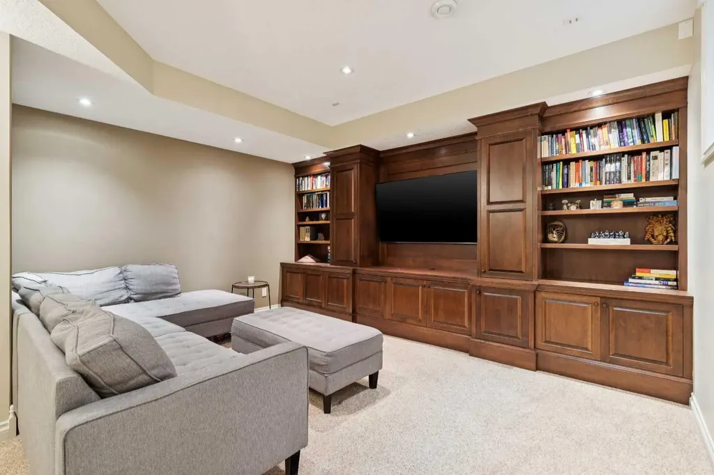 1723 31 Street SW Calgary AB T3C 1N2
