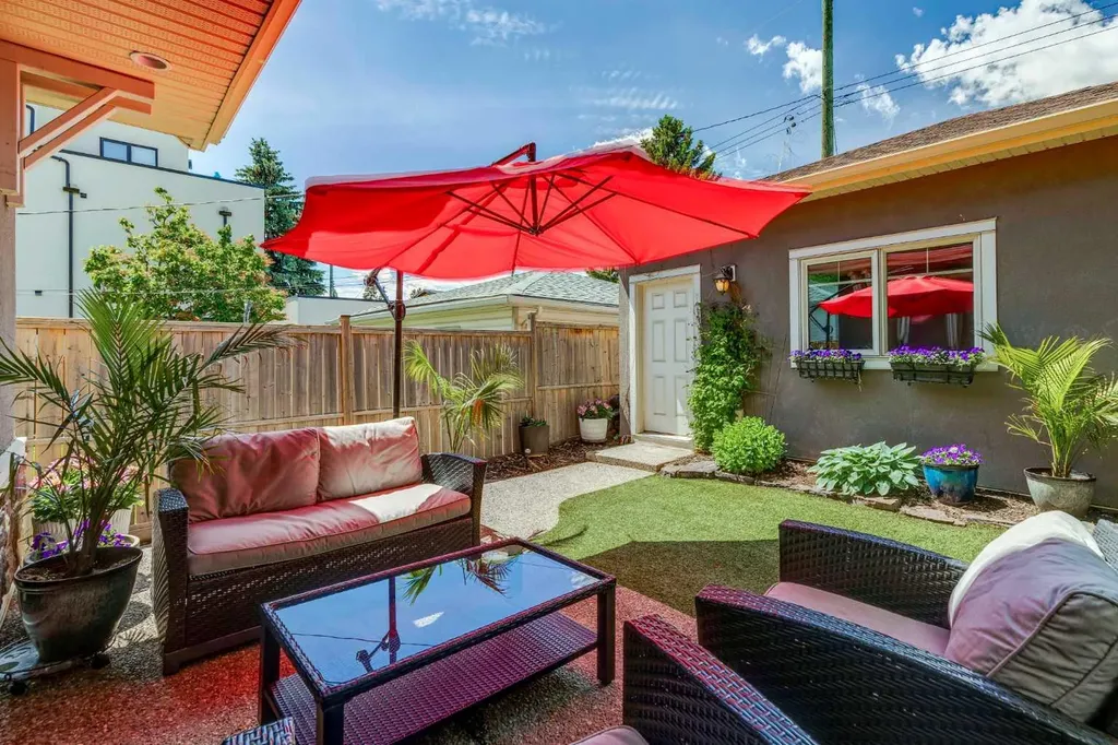 1723 31 Street SW Calgary AB T3C 1N2