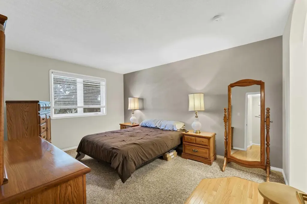 459 Carry Drive SE Medicine Hat AB T1B3W1
