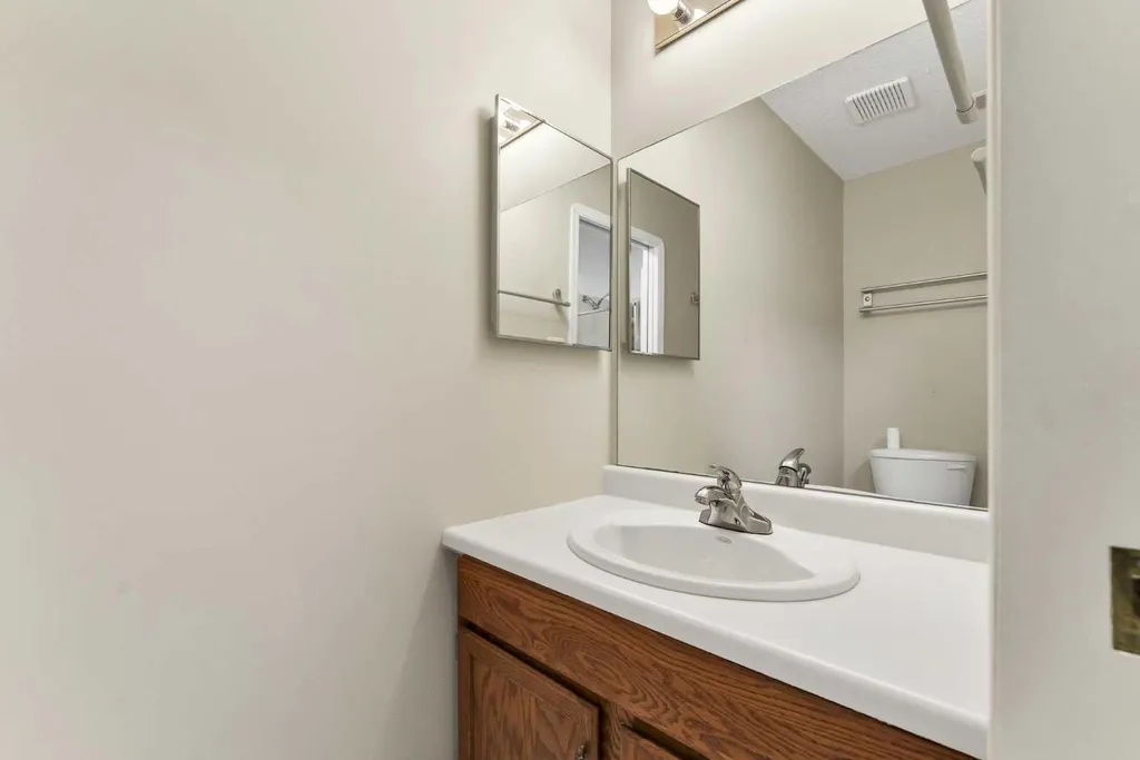 459 Carry Drive SE Medicine Hat AB T1B3W1