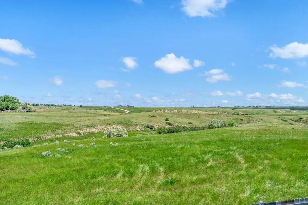 459 Carry Drive SE Medicine Hat AB T1B3W1
