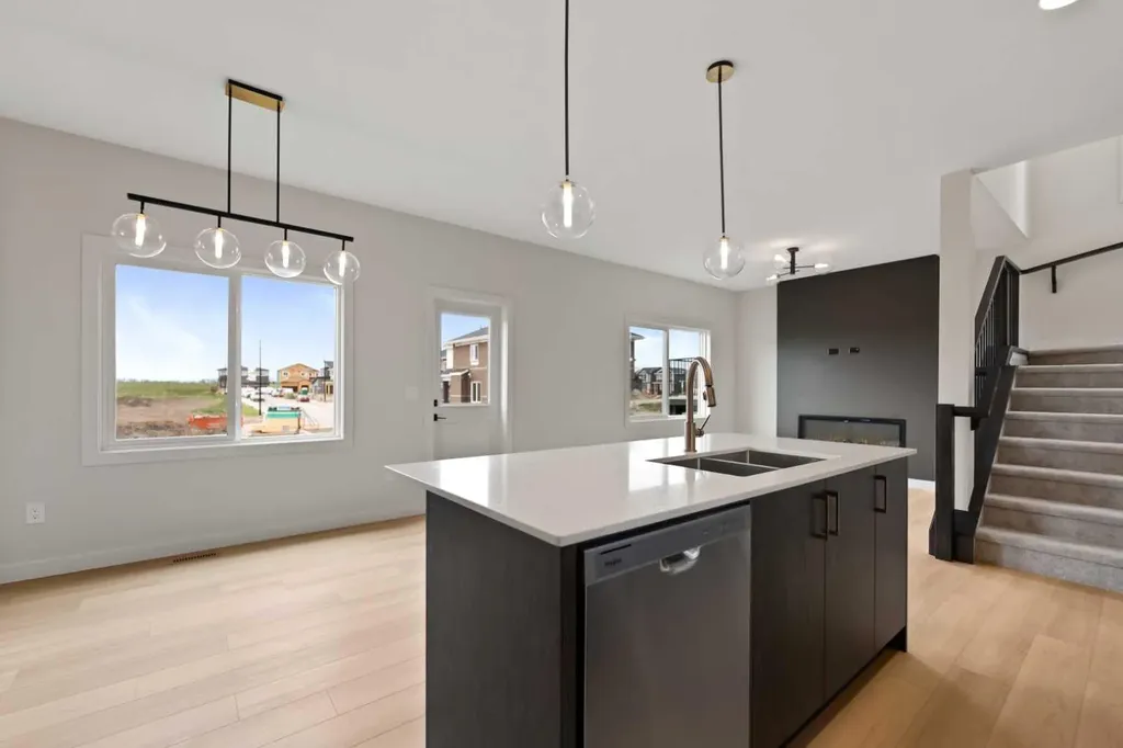 38 Waterford Mews Chestermere AB T1X3B6