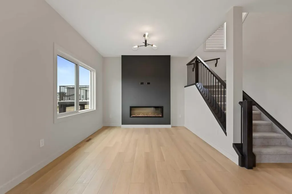 38 Waterford Mews Chestermere AB T1X3B6