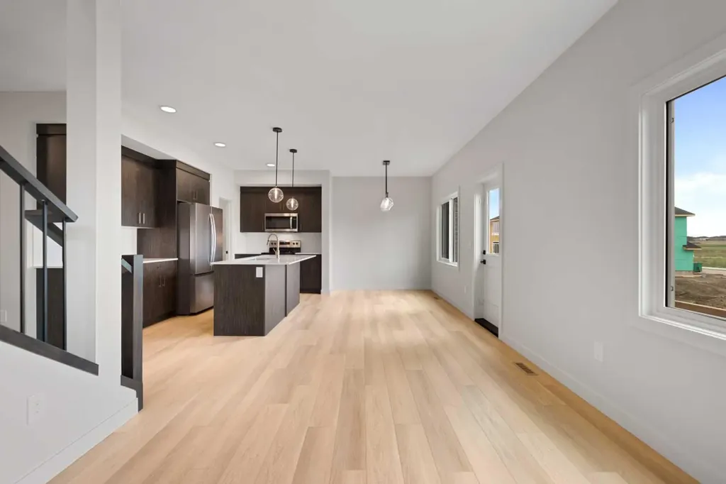 38 Waterford Mews Chestermere AB T1X3B6